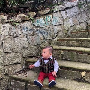 Meet your Posher, Ester